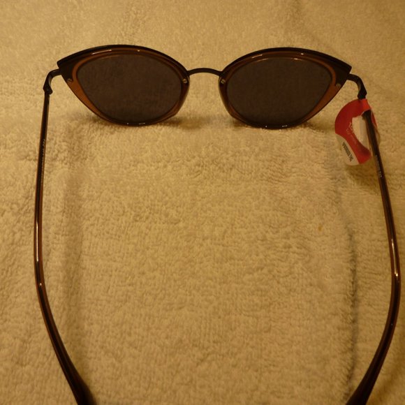 Pourquoi Pas: Abuja Sunglasses - Picture 2 of 6